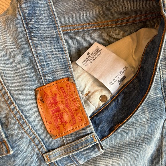 Levi's 501 shorts - Picture 4 of 4